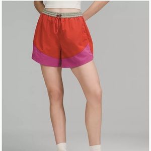 Lululemon Evergreen High-Rise Short in Pink Punch Size 6- unlined